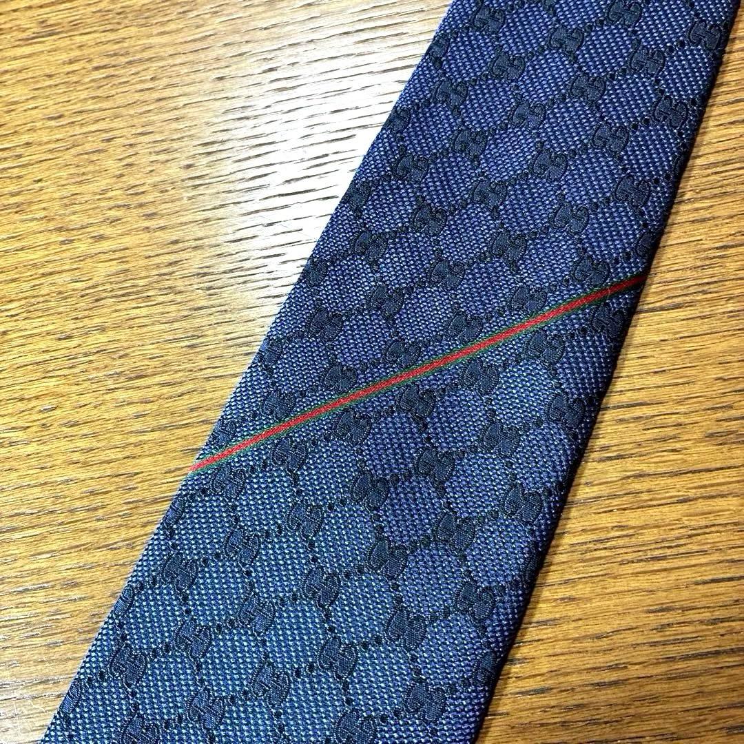 【美品】GUCCI グッチ 紺ネクタイ GG柄