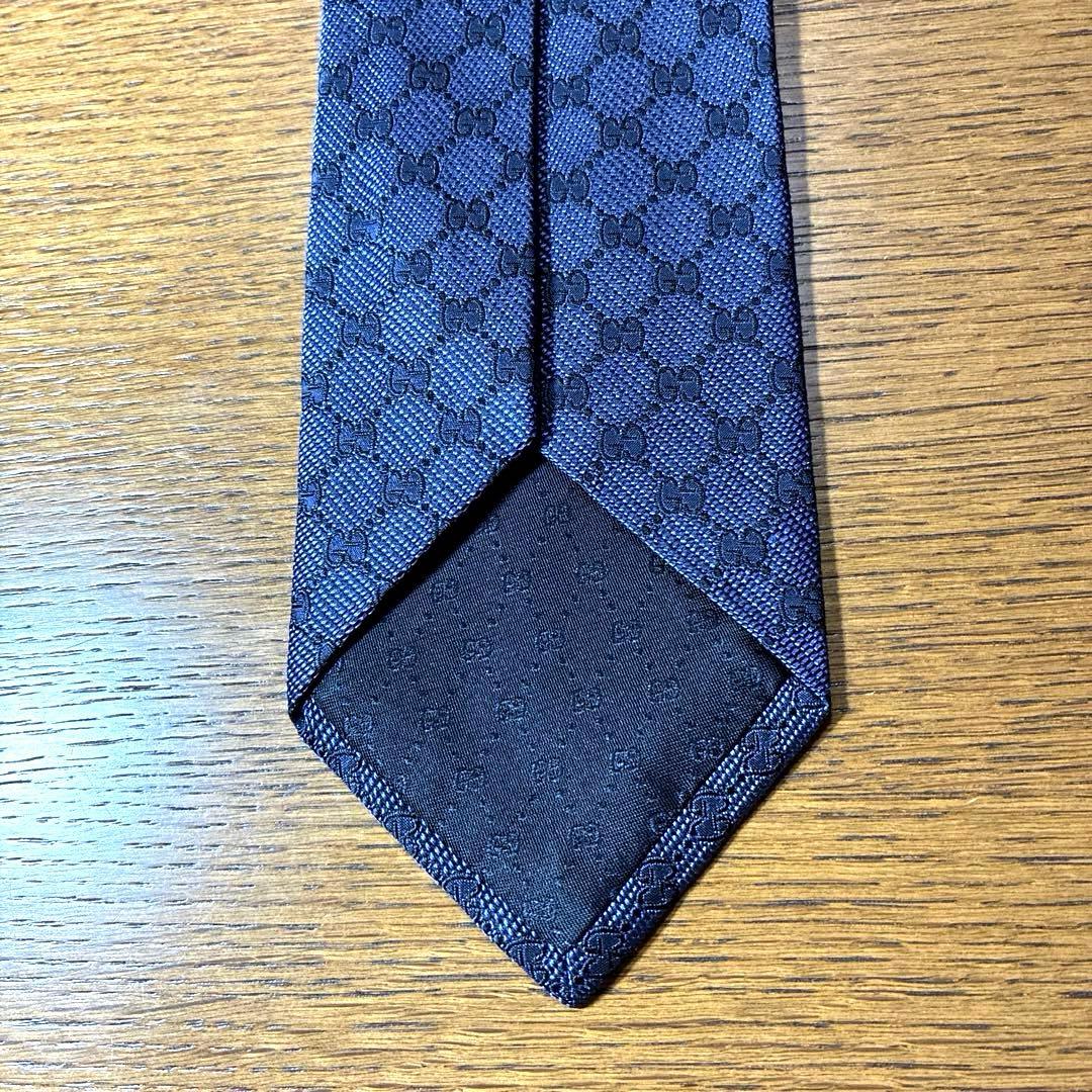 【美品】GUCCI グッチ 紺ネクタイ GG柄