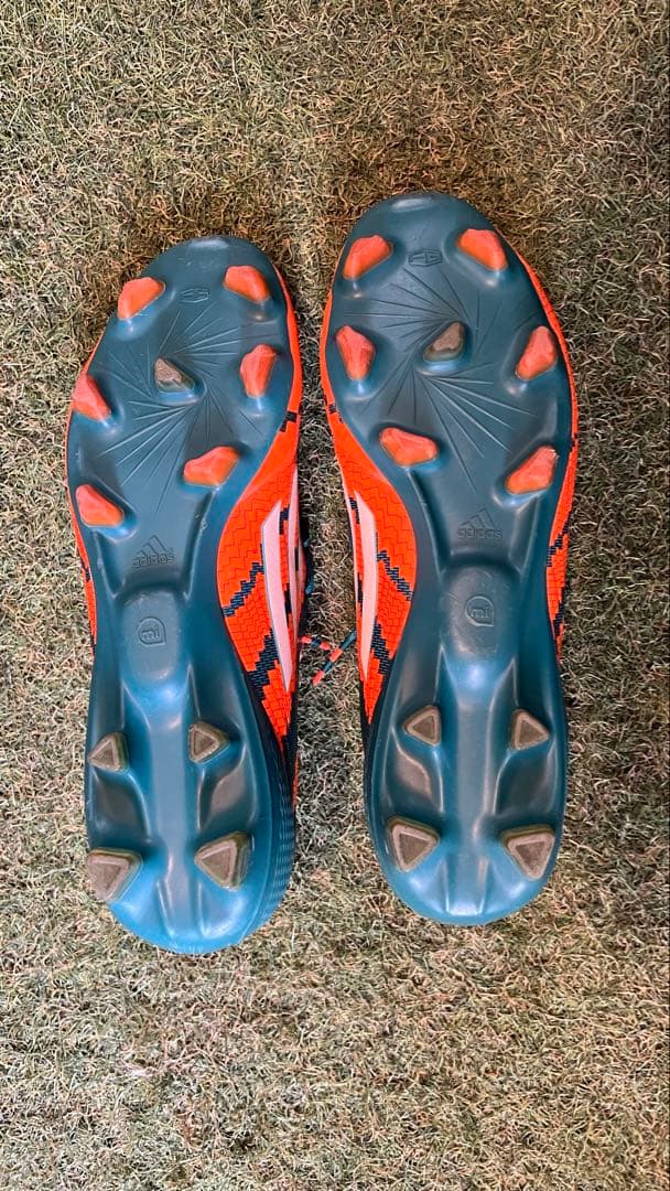 アディゼロ　f50 メッシver FG 27cm