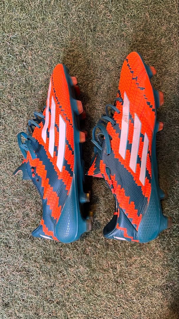 アディゼロ　f50 メッシver FG 27cm