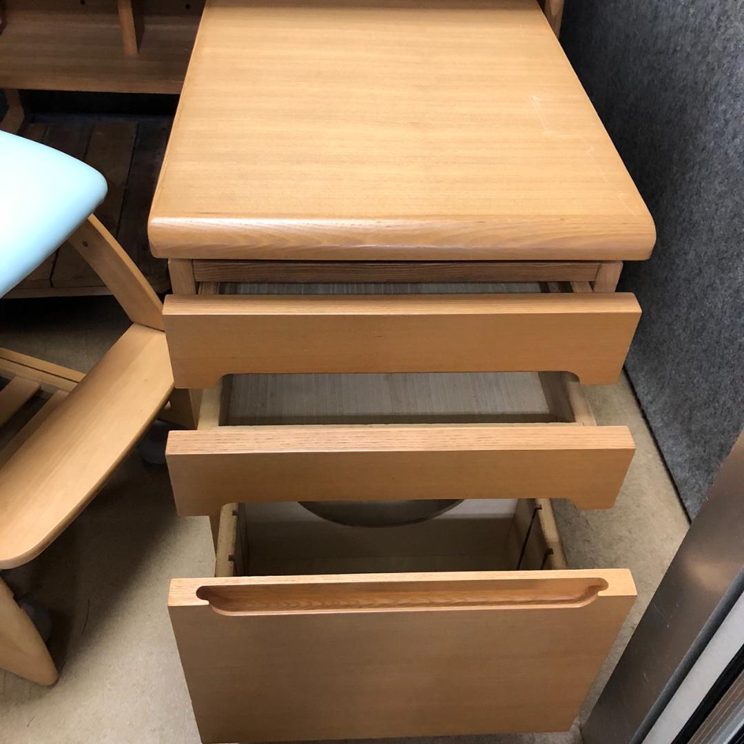 美品　大塚　OTSUKA　学習机、椅子、デスクライトセット