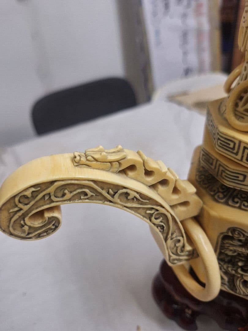 中国工芸香炉　獅子の彫刻 　石製床飾