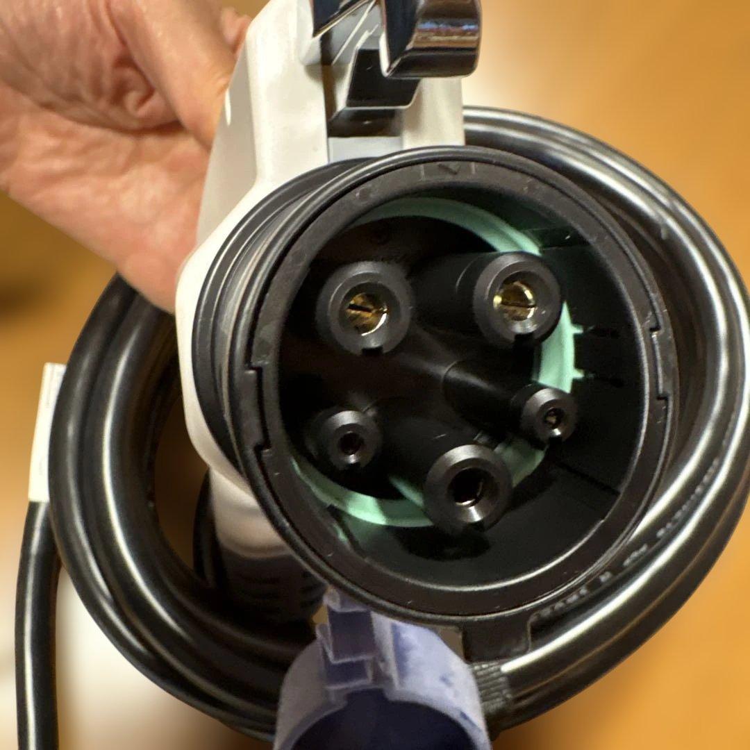 あなさん　NISSAN ゼロエミッション充電ケーブル（100V）