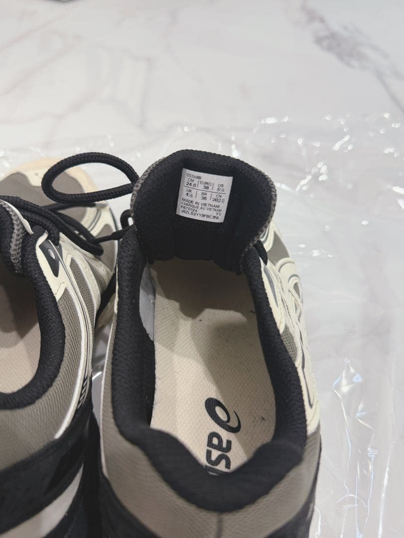 美品☆Asics Gel-Venture6Mink Vanila