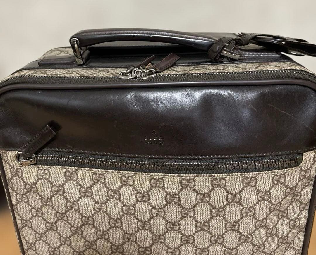 GUCCIキャリーケース