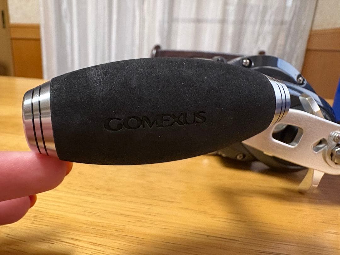 SHIMANO TORIUM 2000HG フィッシングリール