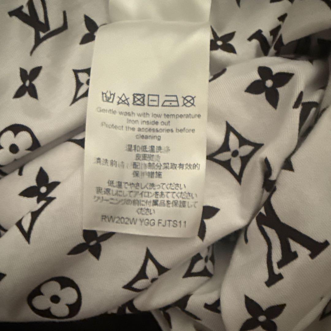 も*も様 クリスマスセール‼️Louis Vuitton 半袖Tシャツ M 黒/