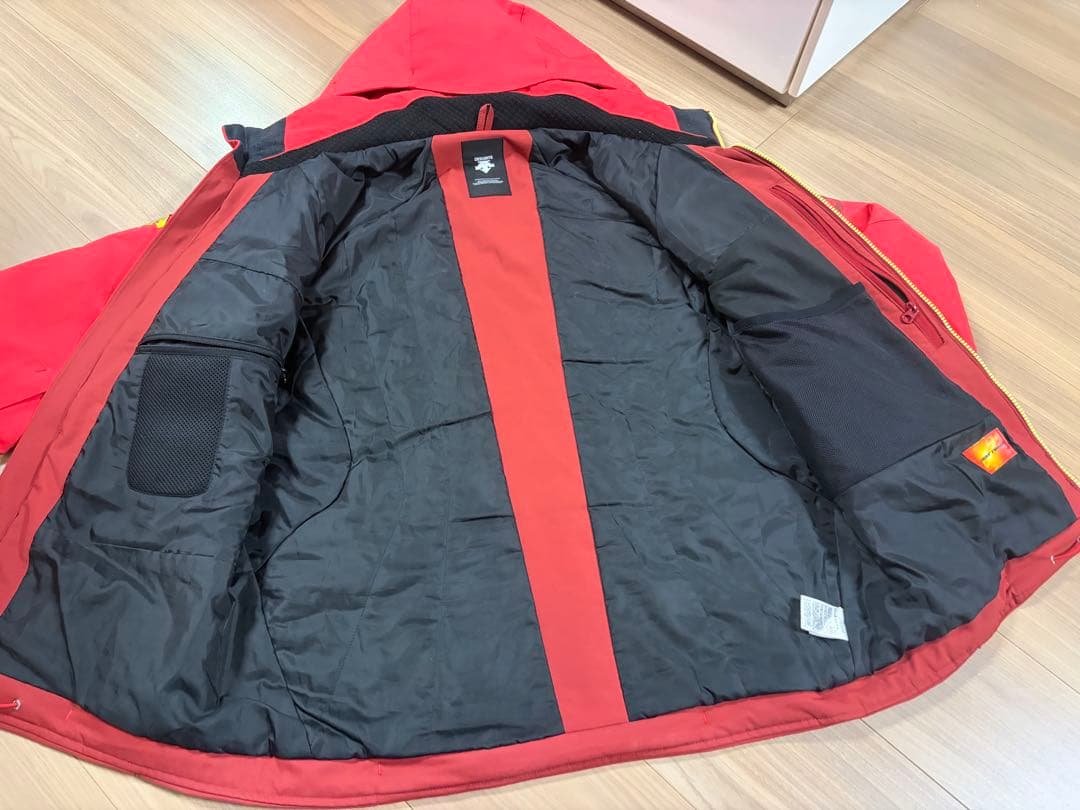 ★お洒落★デサント　ムーブスポーツ　スキーウエア 上下セット　SAJ デモ技術選