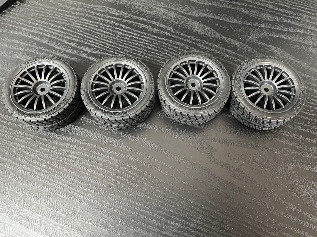 タミヤ TT02 シャーシ メカ付 リポバッテリー付 未走行GT-Rボディ付