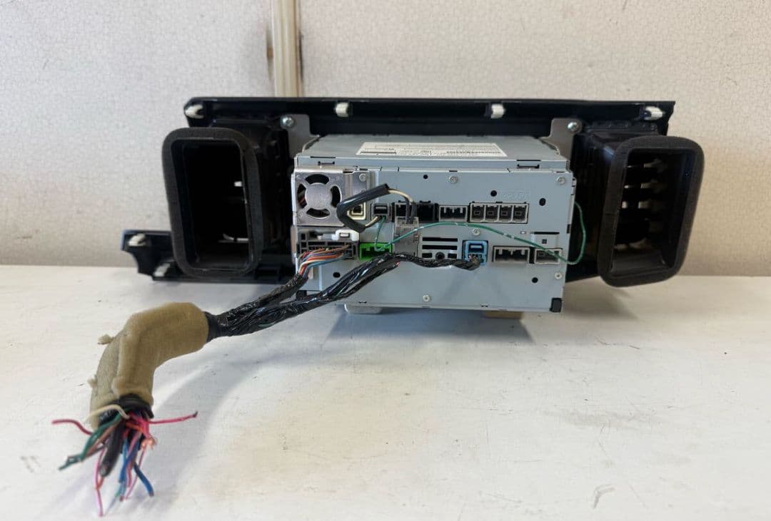 純正 VXM-135VFNi 9インチ インターナビ ステップワゴン RK