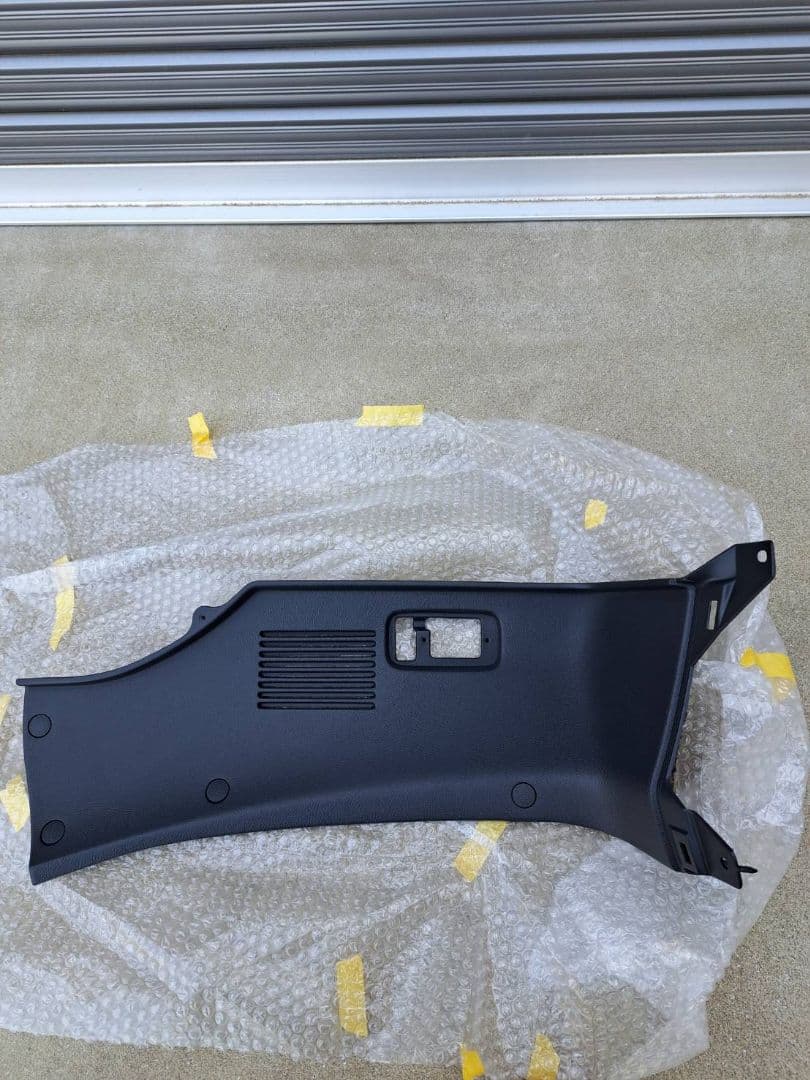 80スープラ用（JZA80）　絶版リアトリムカバー