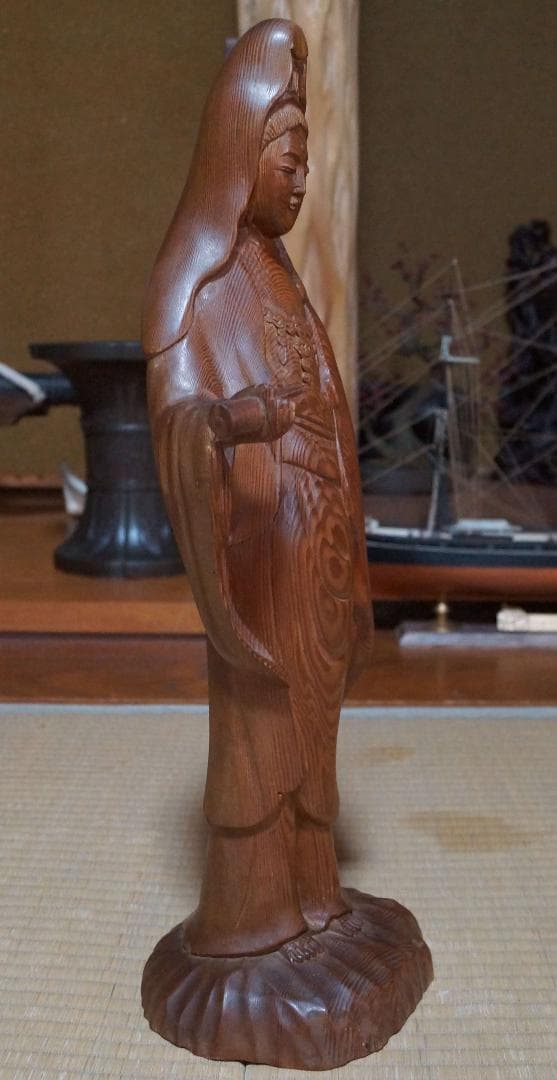 古杉 細工彫り『聖観音菩薩像』大型木製立像仏像仏教美術 美しい木目 高さ51㎝