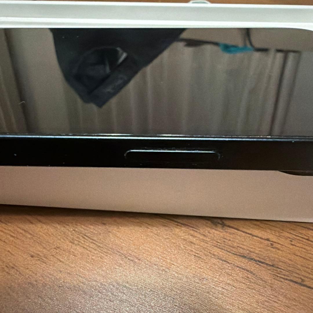 u*e様 Apple iPhone 14 ディープパープル 本体