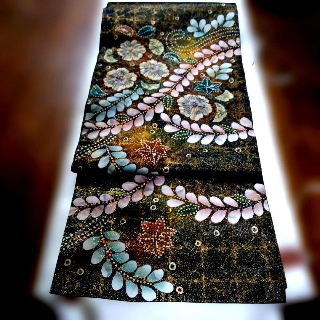 mamiです辻が花袋帯美しい金銀彩入り花柄刺繍黒と金銀地柄未使用品