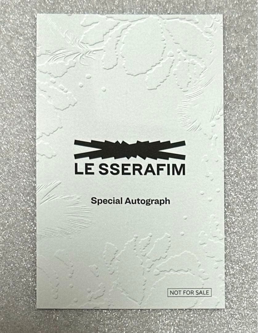 ルセラフィム ユニバーサル 来日記念 ラキドロ 直筆サイン トレカ ユンジン