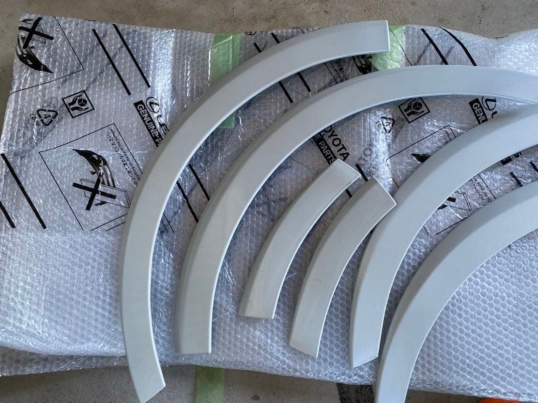 200系ハイエース　オーバーフェンダー