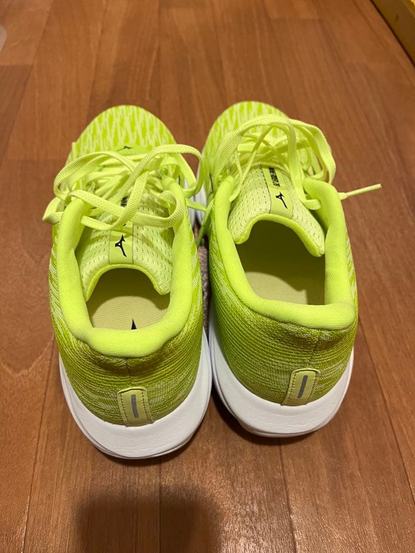 ミズノウェーブライダー28イエロー26.5cm