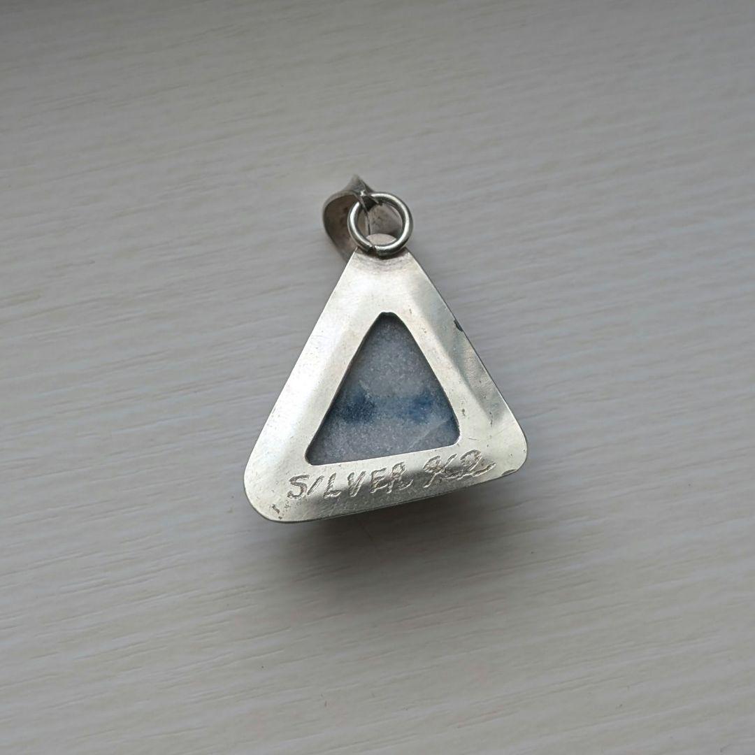 ハンドメイドの入りコン沢　ペンダントトップ　糸魚川翡翠