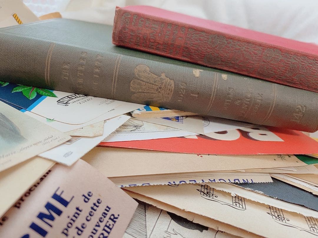 洋書2冊&ヴィンテージ新聞付き紙ものセット