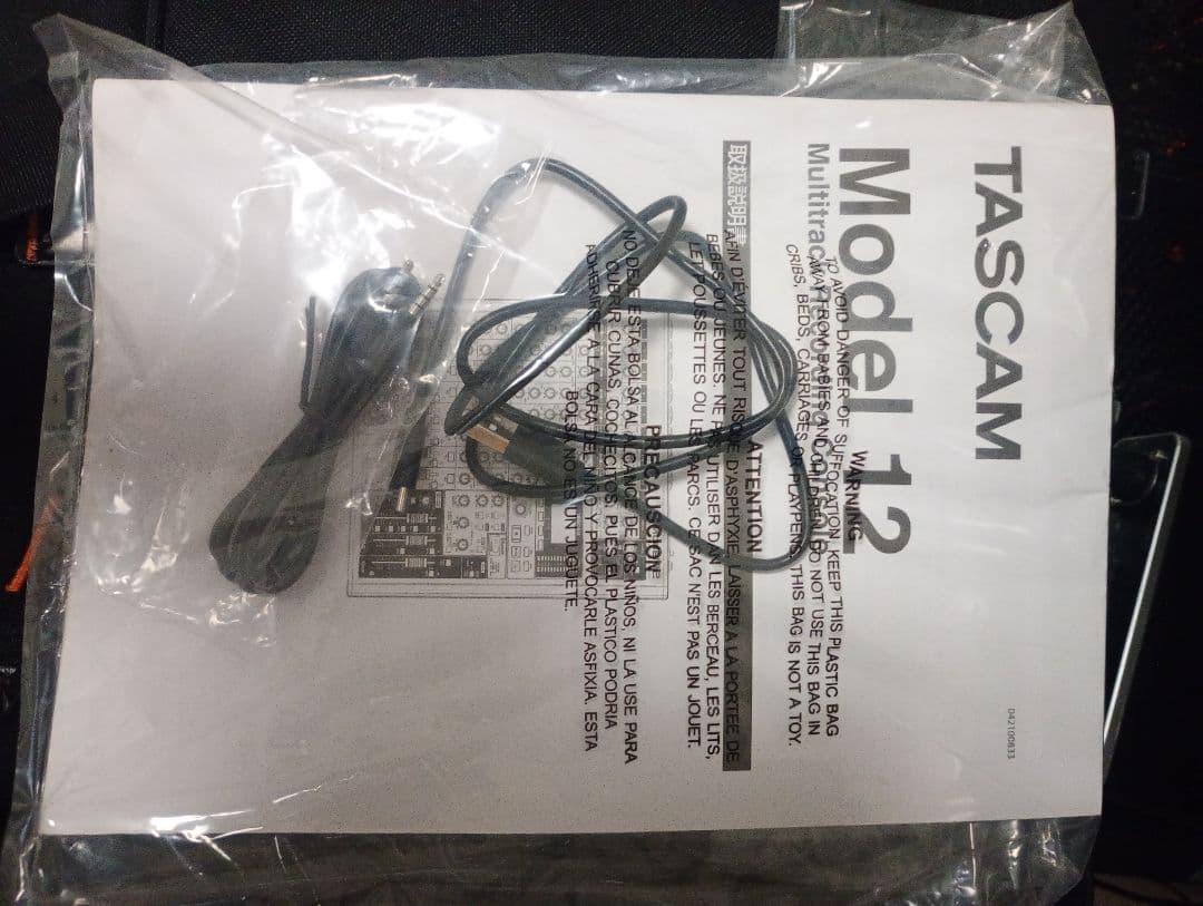 TASCAM Model 12 マルチトラックレコーダー