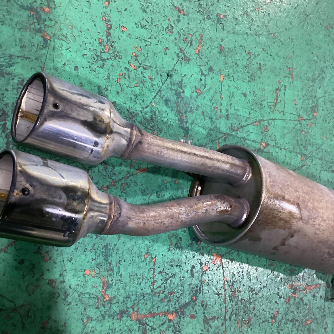 プリウスα モデリスタ　マフラー