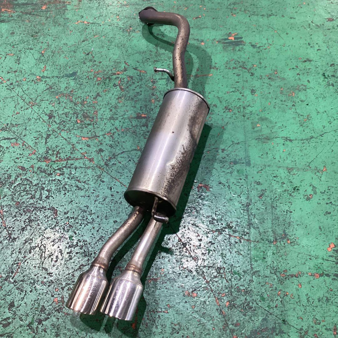 プリウスα モデリスタ　マフラー