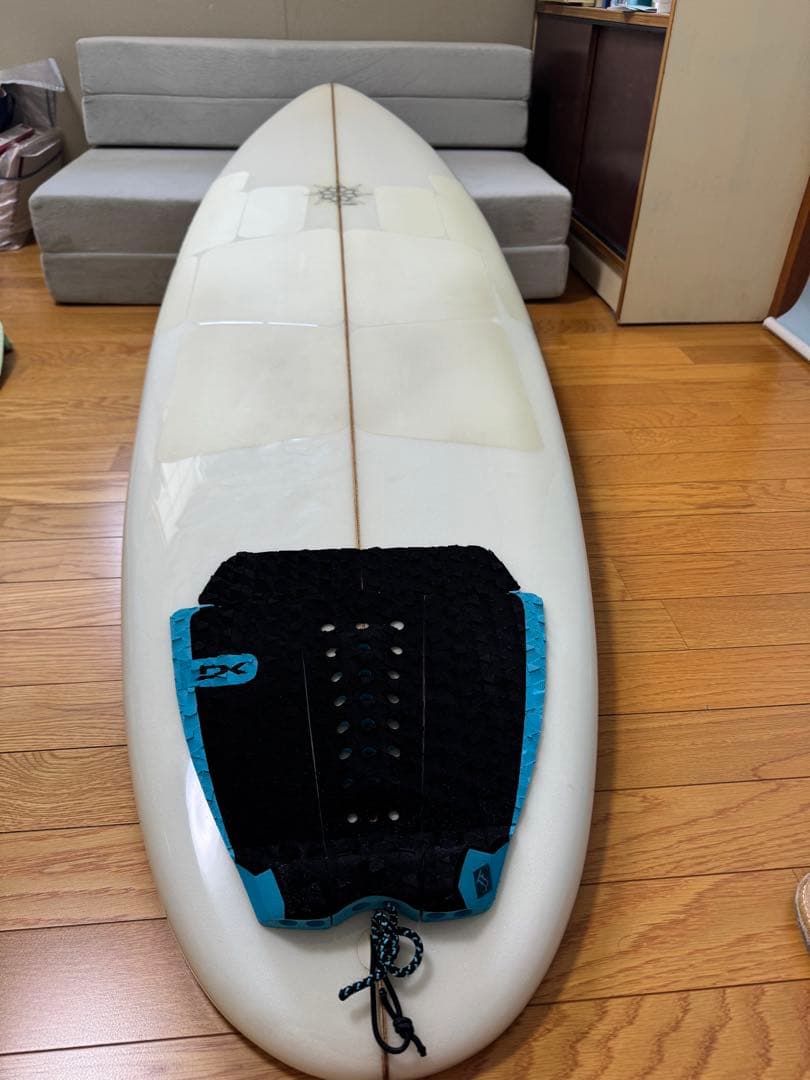 ホワイト ショートボード クワッド