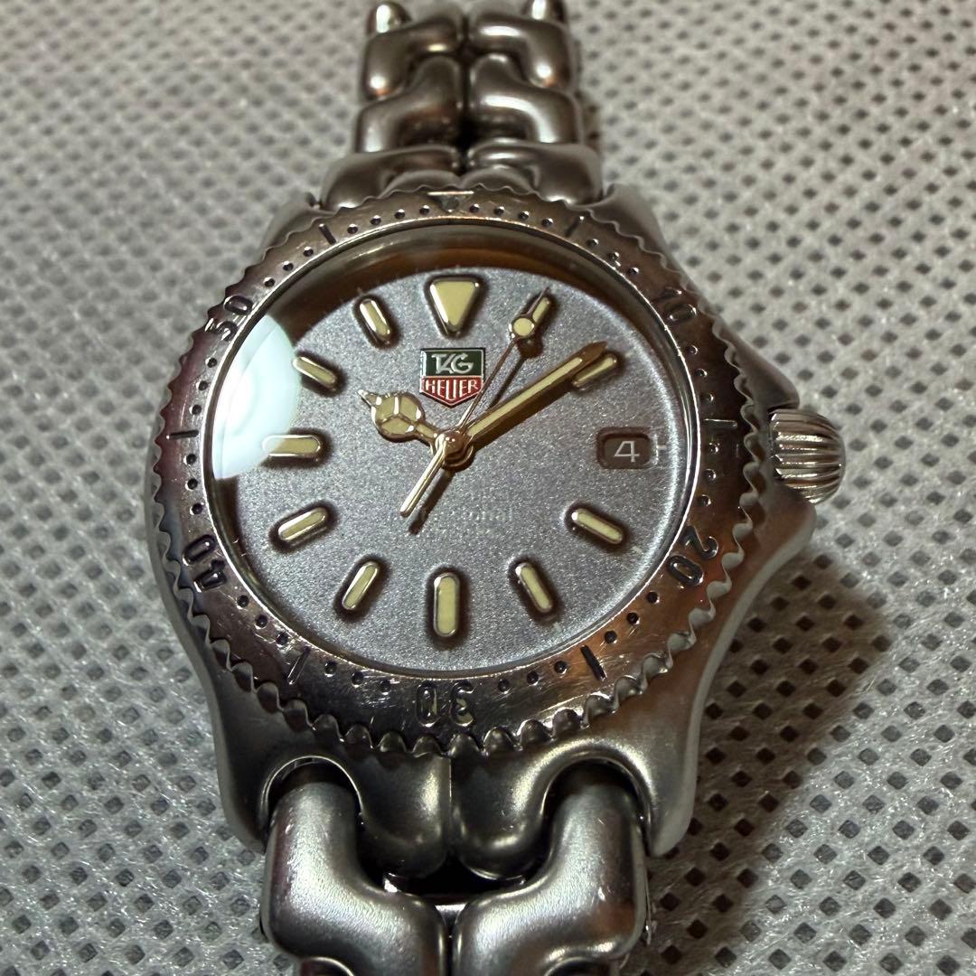 タグホイヤー プロフェッショナル ボーイズ セル グレー文字盤 クォーツ 中古品