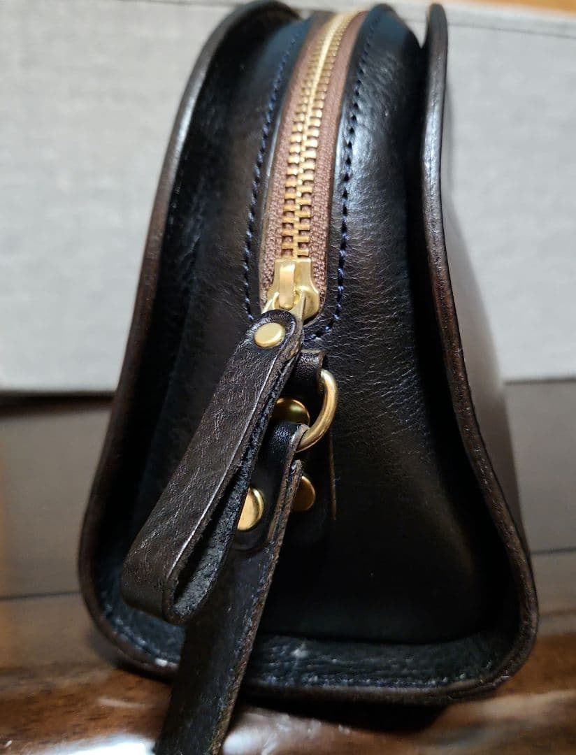 LONA ロナ ネイビー ハーフムーン ショルダーバッグ 本革 牛革