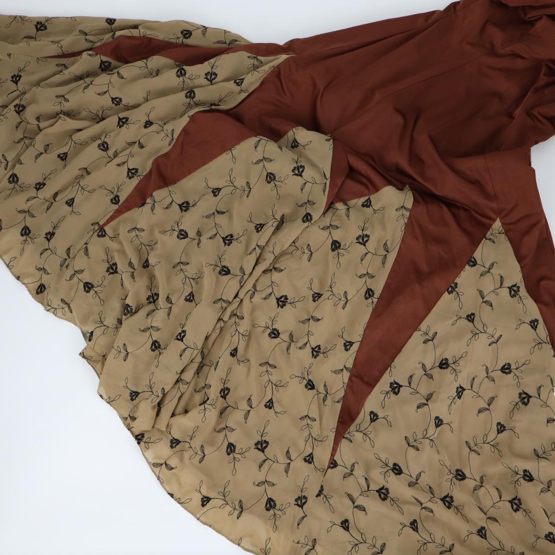 【美品フラメンコ衣装】光沢ブラウン×刺繍花柄 ドレス 大きく広がる裾 ワンピース