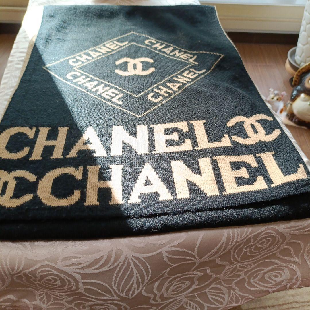 CHANEL ノベルティ　マフラー