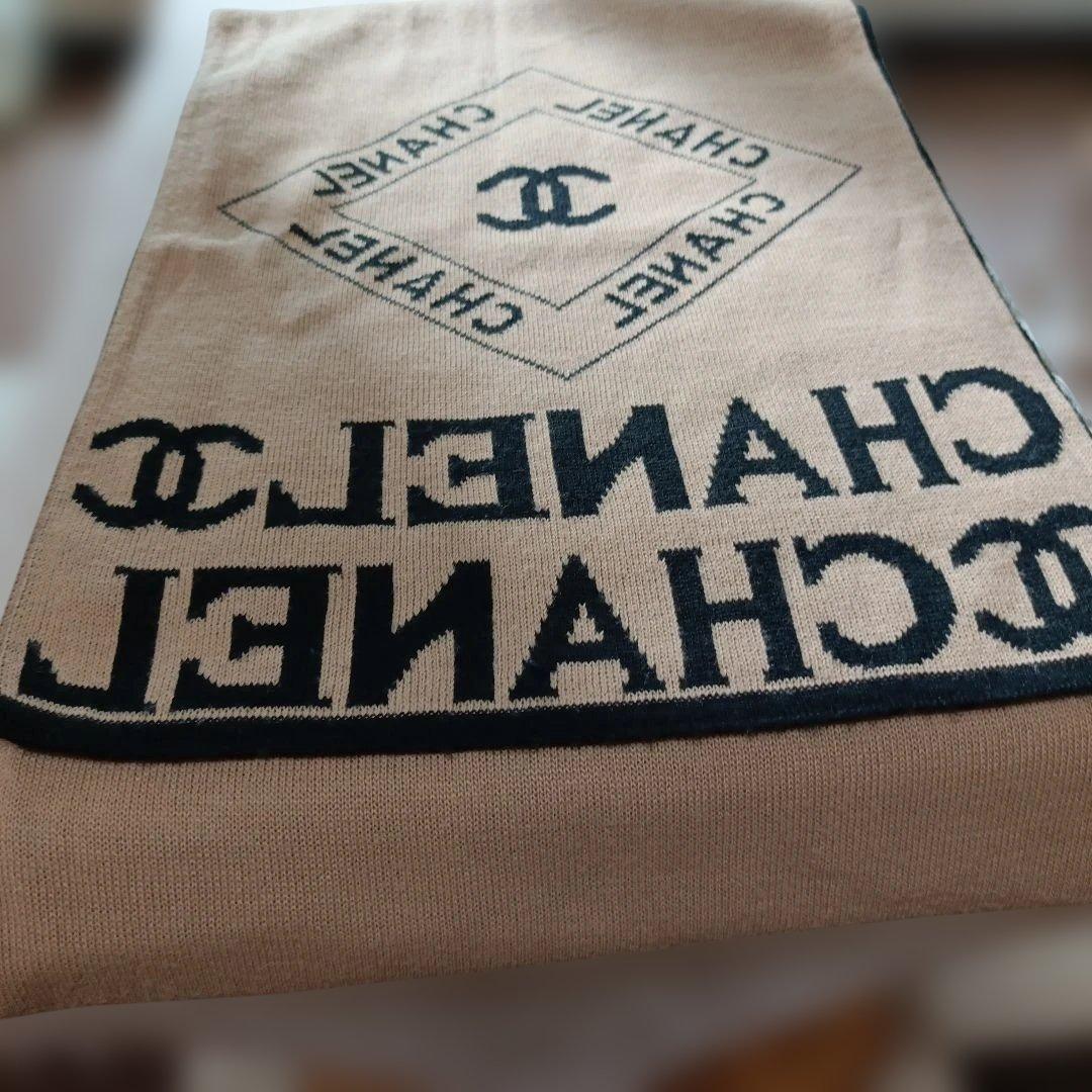 CHANEL ノベルティ　マフラー