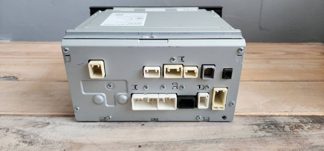 【値下げ12/16まで】トヨタ 純正 ナビ アンテナ新品付セット ハイエース