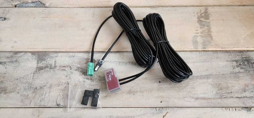 【値下げ12/16まで】トヨタ 純正 ナビ アンテナ新品付セット ハイエース