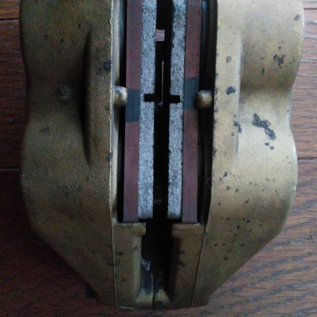 ブレンボ　キャスティング4ポットキャリパー　40mmピッチ　左右セット