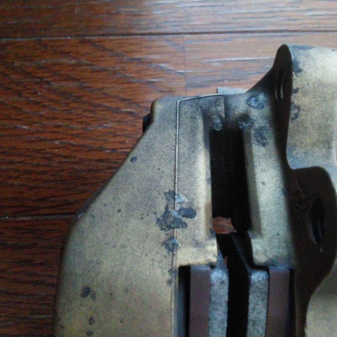 ブレンボ　キャスティング4ポットキャリパー　40mmピッチ　左右セット