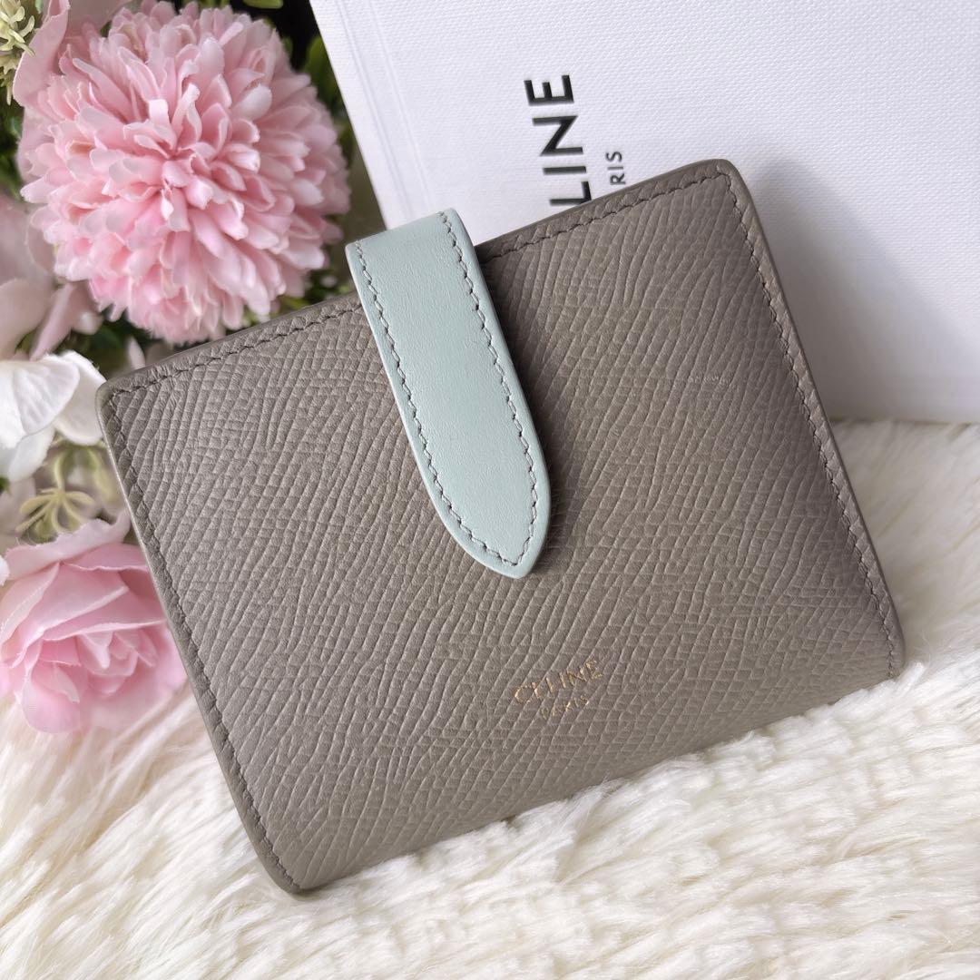 美品✨️CELINE 二つ折り財布 スモールストラップウォレット グレージュ 水色