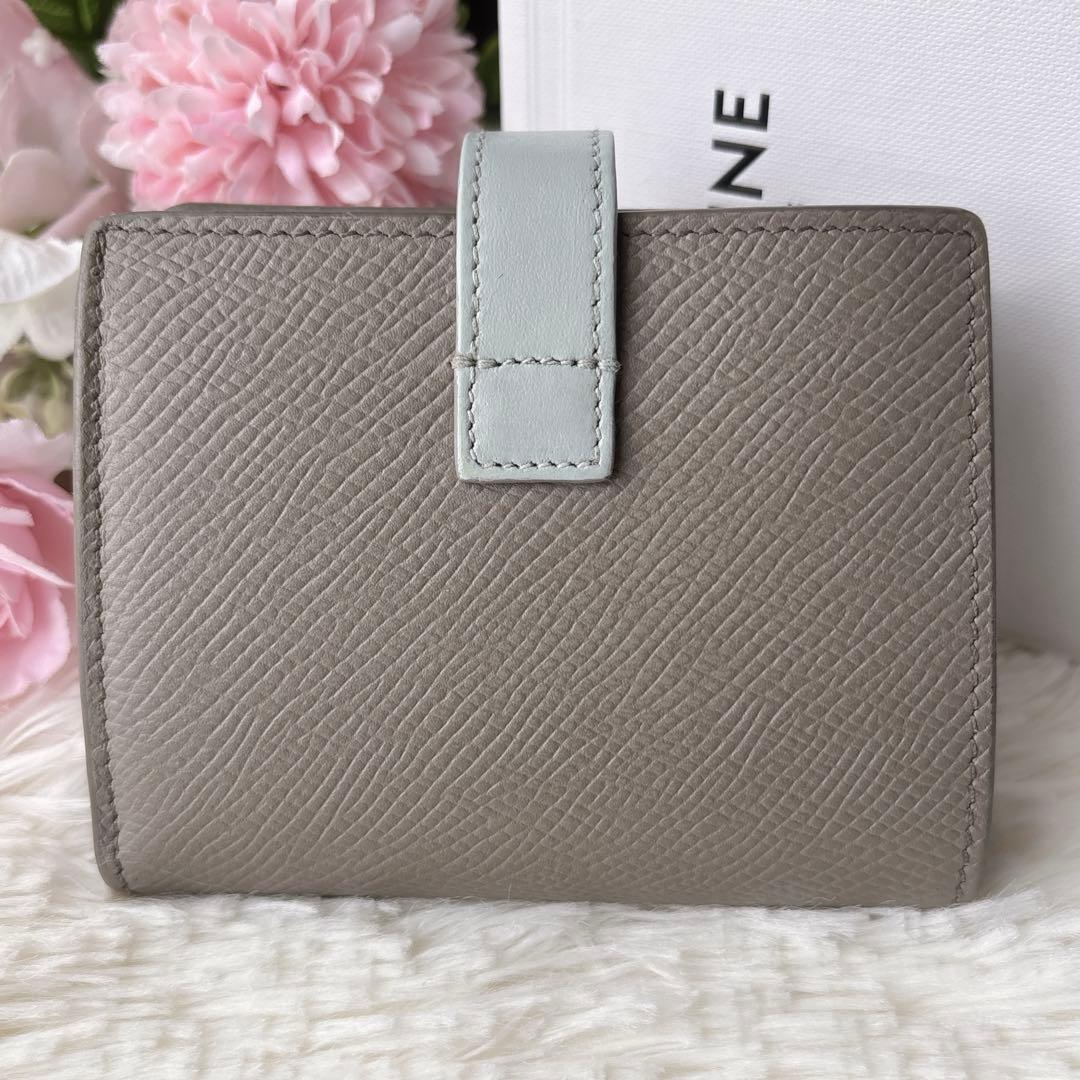 美品✨️CELINE 二つ折り財布 スモールストラップウォレット グレージュ 水色
