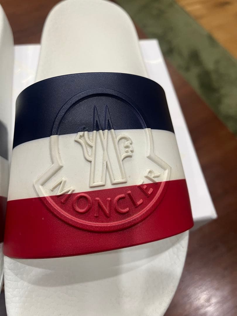 モンクレール スライドサンダル シャワーサンダル　箱付き