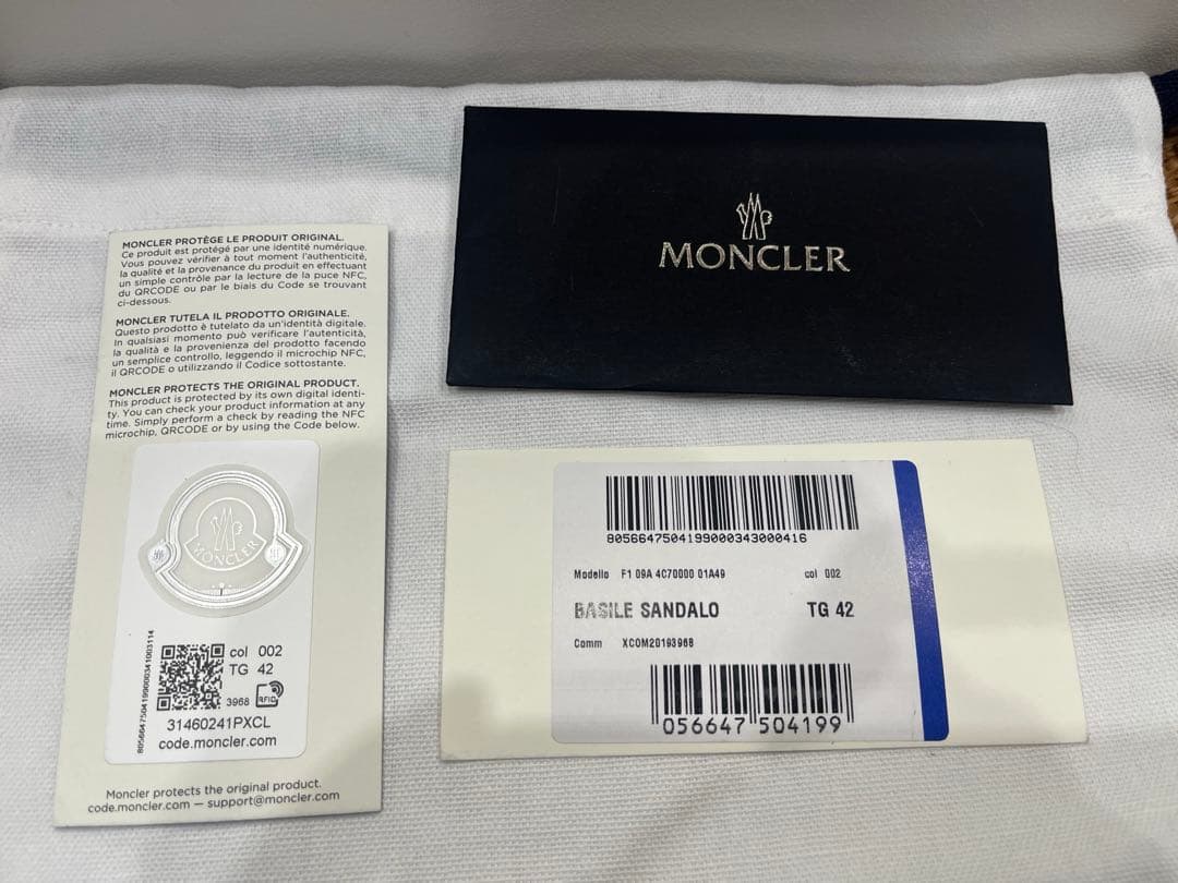 モンクレール スライドサンダル シャワーサンダル　箱付き