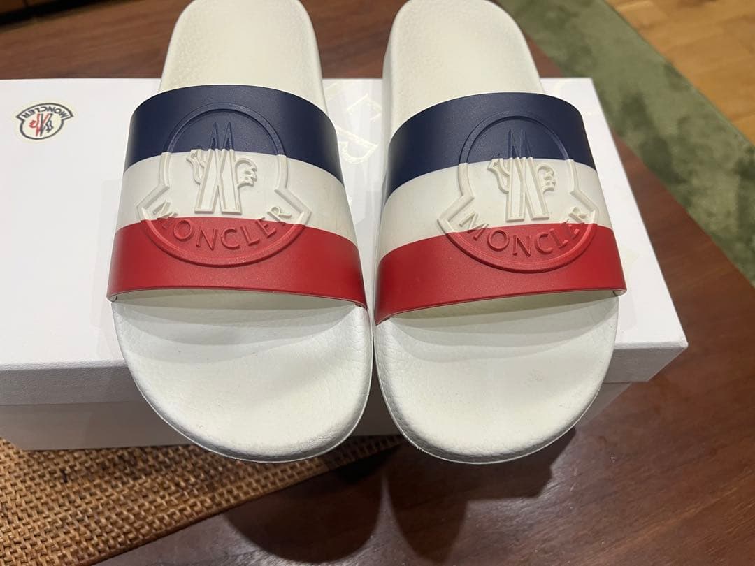 モンクレール スライドサンダル シャワーサンダル　箱付き