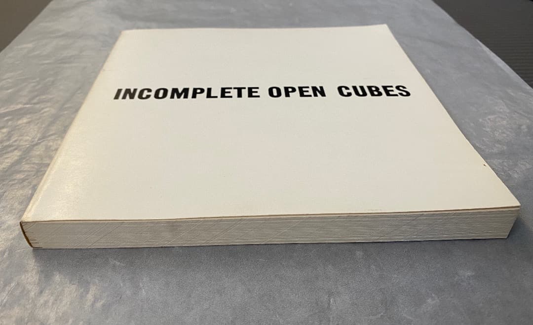 希少）ソル・ルウィット Incomplete Open Cubes の初版本。