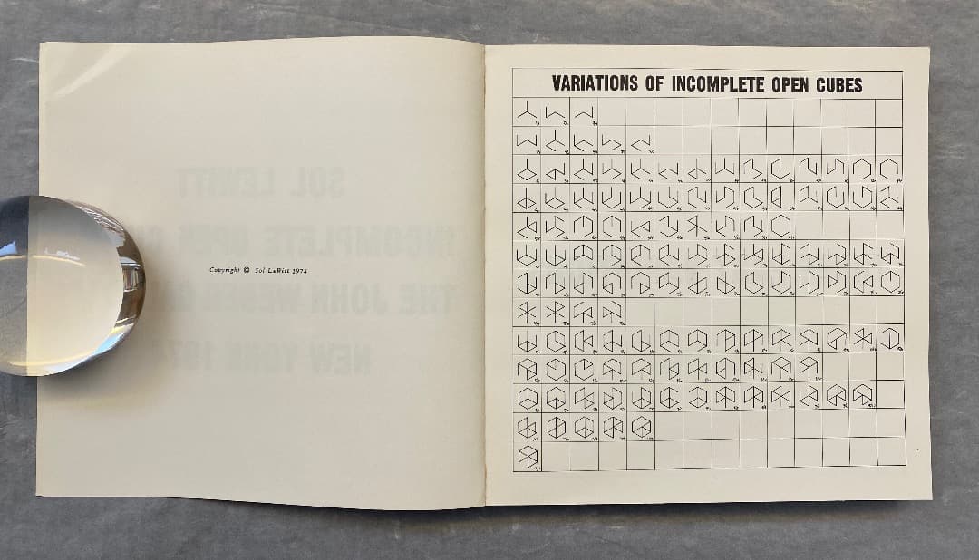 希少）ソル・ルウィット Incomplete Open Cubes の初版本。