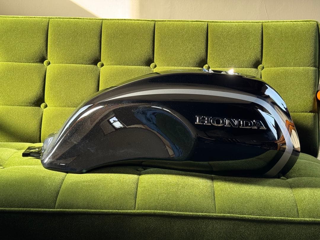 HONDA CB1100EX ファイナルエディション 燃料タンク 1箇所傷有り