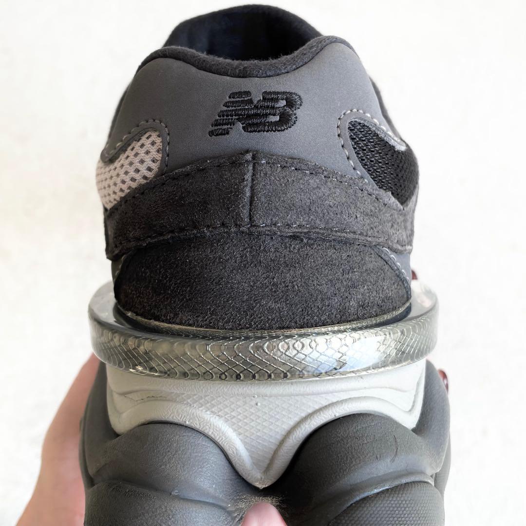 【美品】New Balance ニューバランスU9060BLK 24cm 黒