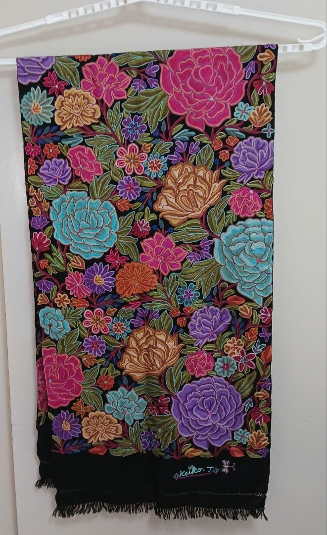 ターラ ブランカ TARA BLANCA ウール ストール 　総刺繍　花柄