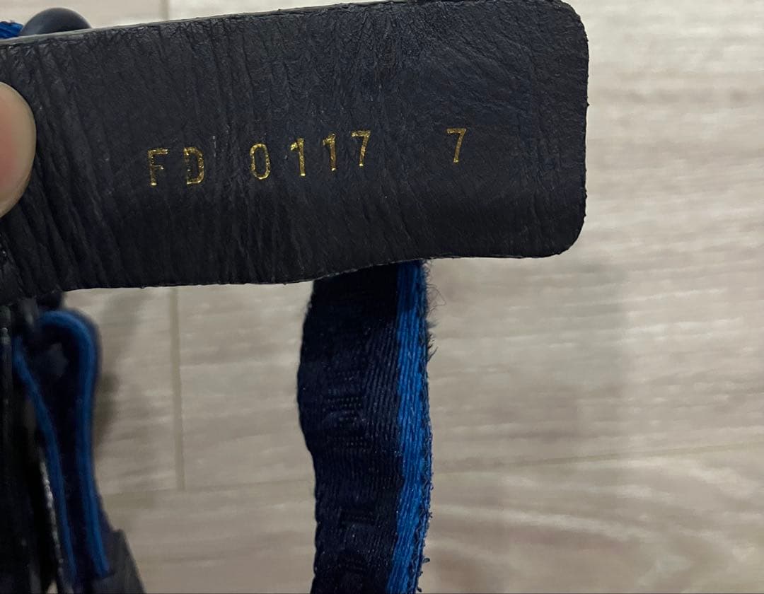 ルイヴィトン 2017年AmericasCupロゴ刺繍ベルクロスポーツサンダル