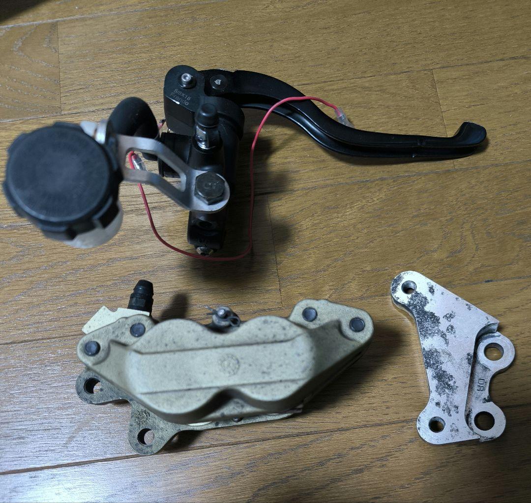 brembo FRANDO キャリパーサポート付き　ブレーキパーツセット