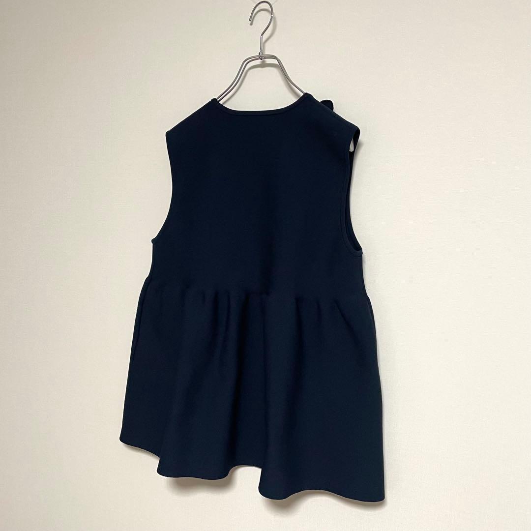 【美品】　UNITED ARROWS ミニフリルニットベスト　ネイビー