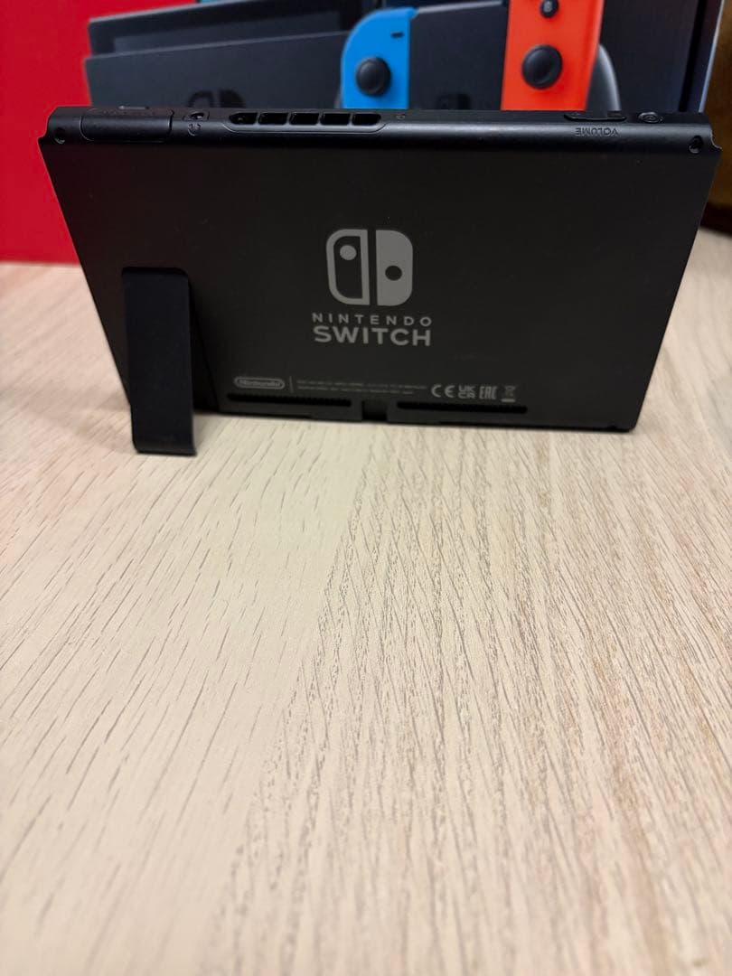 Nintendo Switch 本体 付属品・ジョイコン付き